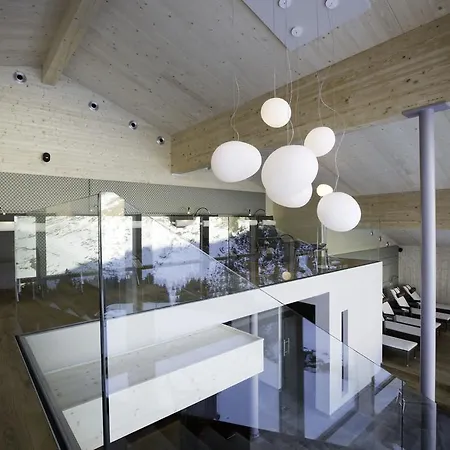 Hotel Walserstube 4*