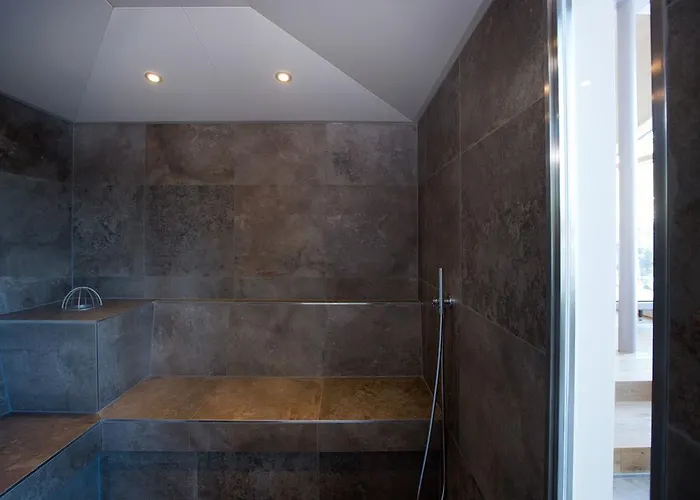 Hotel Walserstube 4*